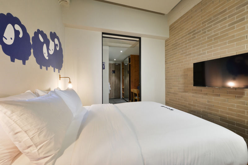 Kokotel Bangkok Surawong Exterior foto