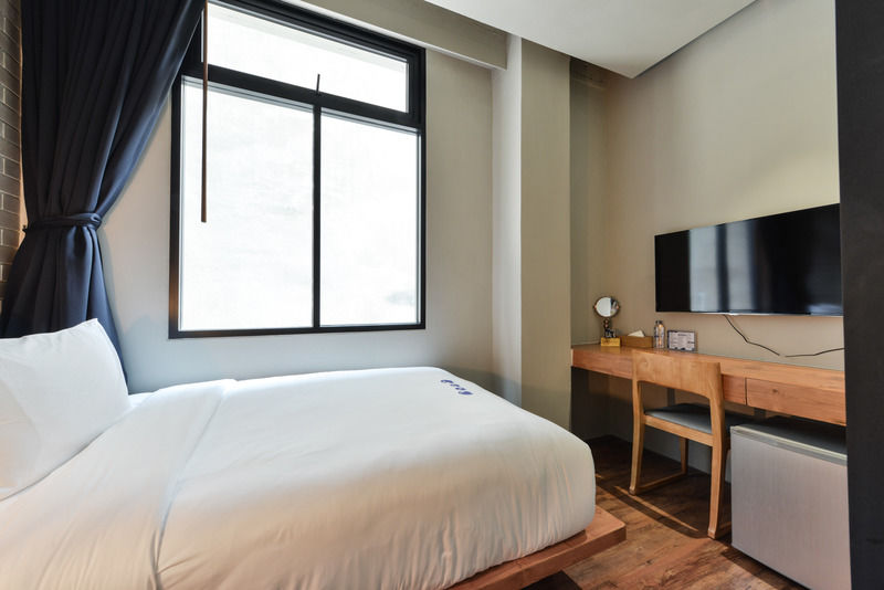 Kokotel Bangkok Surawong Exterior foto